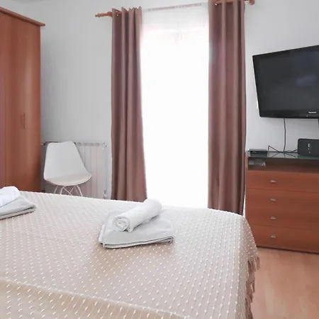 Hébergement de vacances 4 Bedroom In *