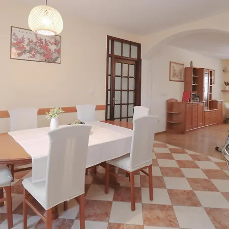 Hébergement de vacances 4 Bedroom In