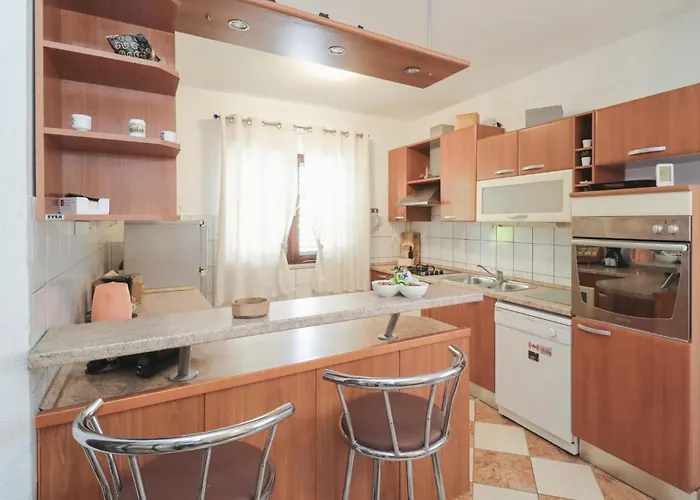 4 Bedroom In * シベニク