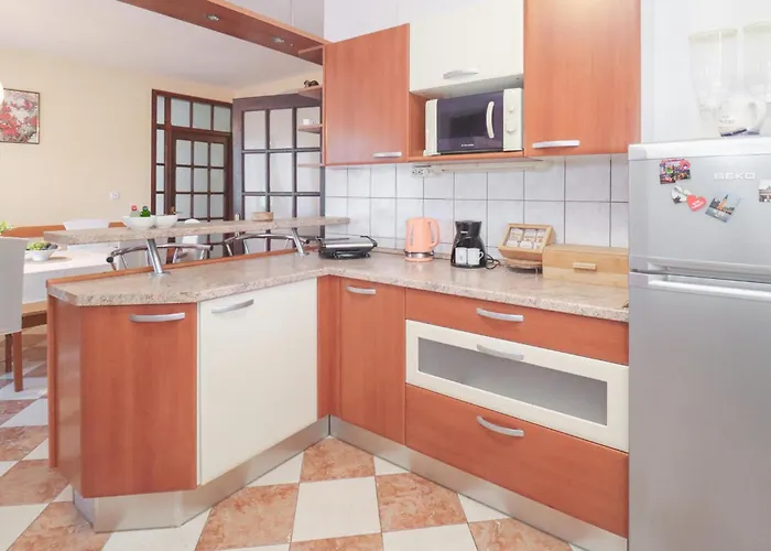 別荘 4 Bedroom In *