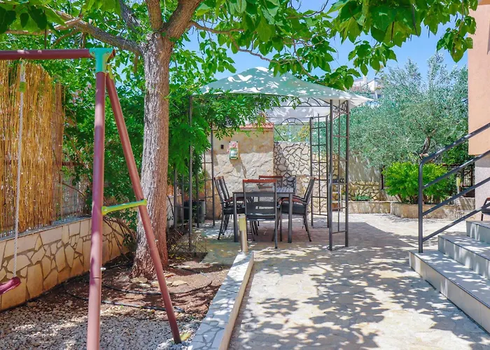 4 Bedroom In 別荘 *